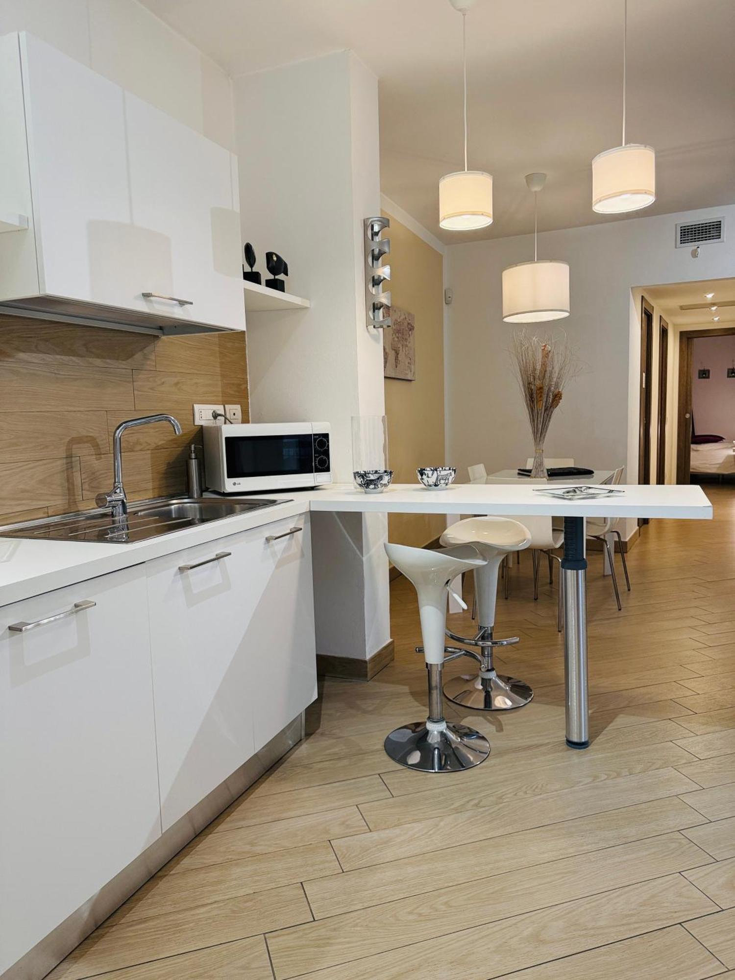 Comecasa Modern Apartment In Historical Centre Асті Екстер'єр фото