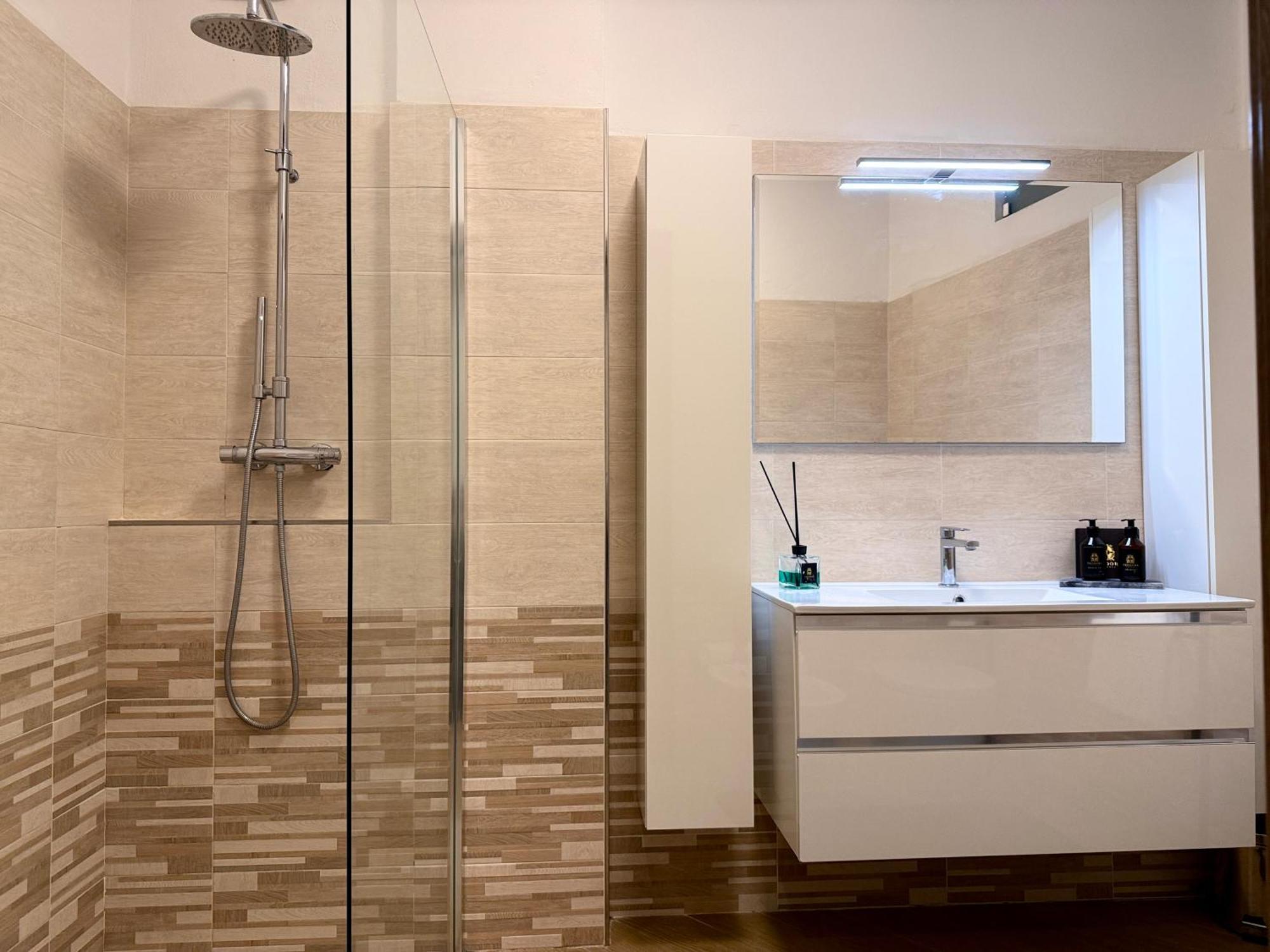 Comecasa Modern Apartment In Historical Centre Асті Екстер'єр фото